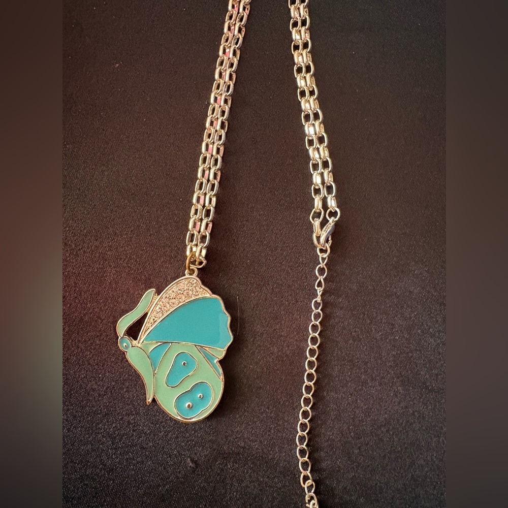 Big Elegant Butterfly Pendant Necklace